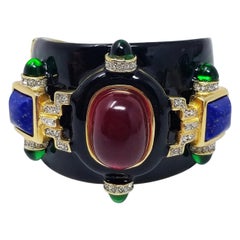 KJL Kenneth Jay Lane Bracelet manchette noir avec cabochon en rubis