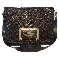 Louis Vuitton - Sac messenger en cuir verni