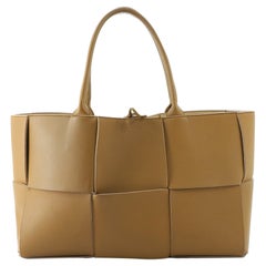 Bottega Veneta Arco Tote Maxi Intrecciato Leather Medium