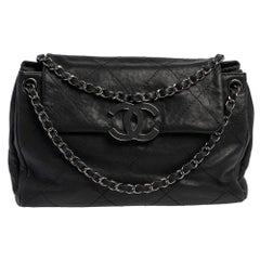Chanel Schwarzes gestepptes Leder große wilde Naht Hampton Klappe Tasche