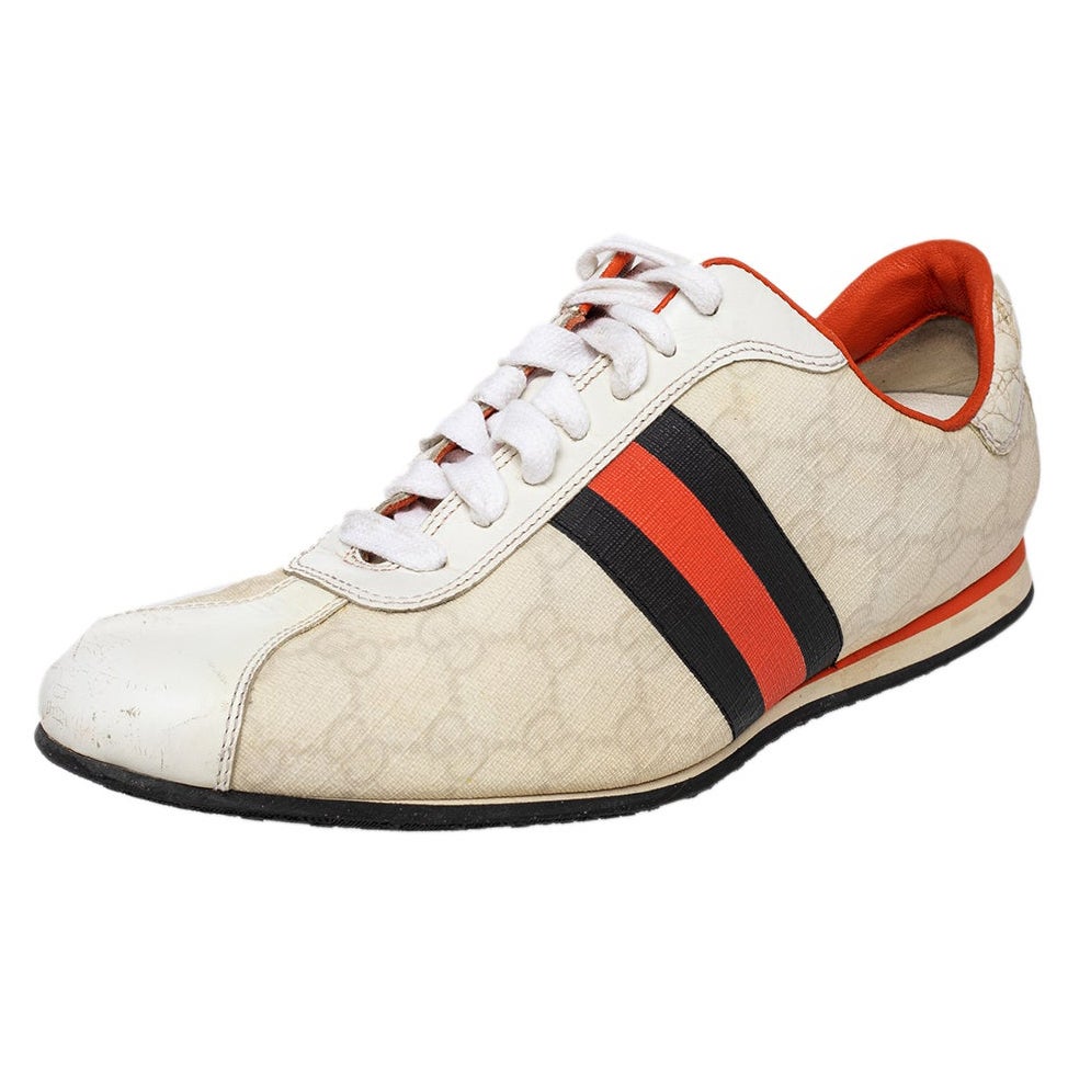 Gucci Weiße GG Low Top Sneakers aus beschichtetem Segeltuch und Leder mit Web Größe 39,5 im Angebot