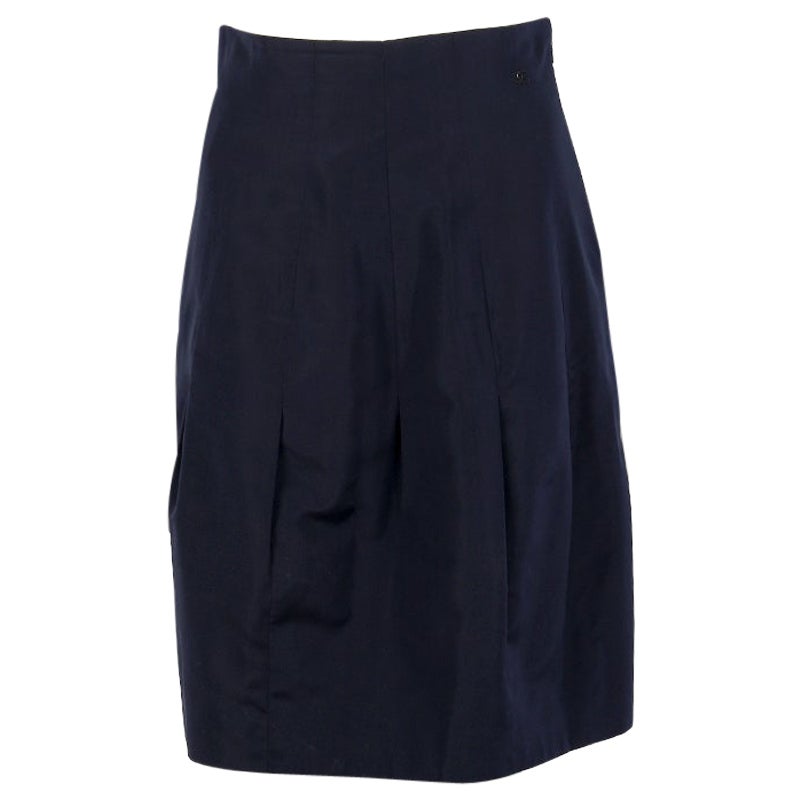 CHANEL midnight blue silk PLEATED Skirt 38 S For Sale