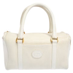 Gucci Off White Leder GG geprägte Boston Tasche