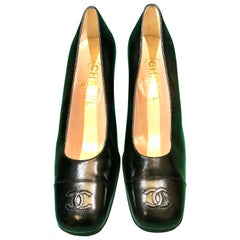 Vintage 90d Chanel Patent Leather Square Toe Mary Jane Heels Pumps