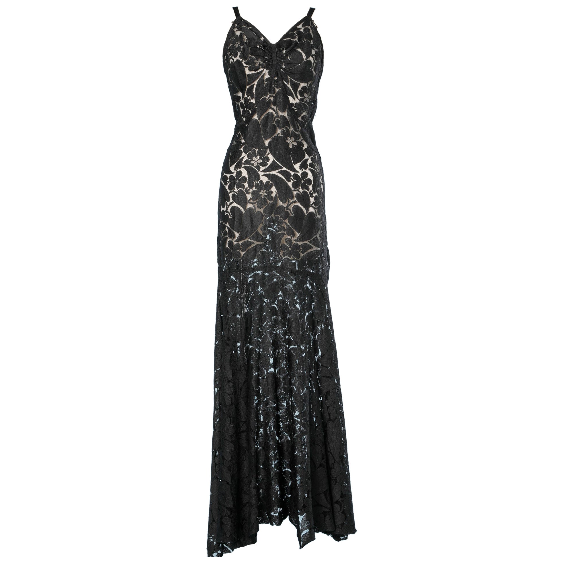 Long evening gown in black see-through lace 1930