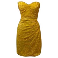 Dolce Gabbana Gelbes trägerloses Bustierkleid aus Spitze