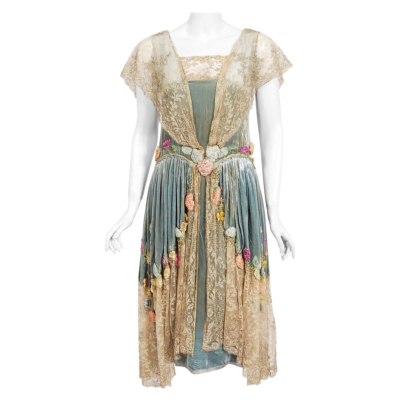 Vintage 1920 SADIE NEMSER Couture Robe en velours et dentelle avec perles et appliqués floraux en vente