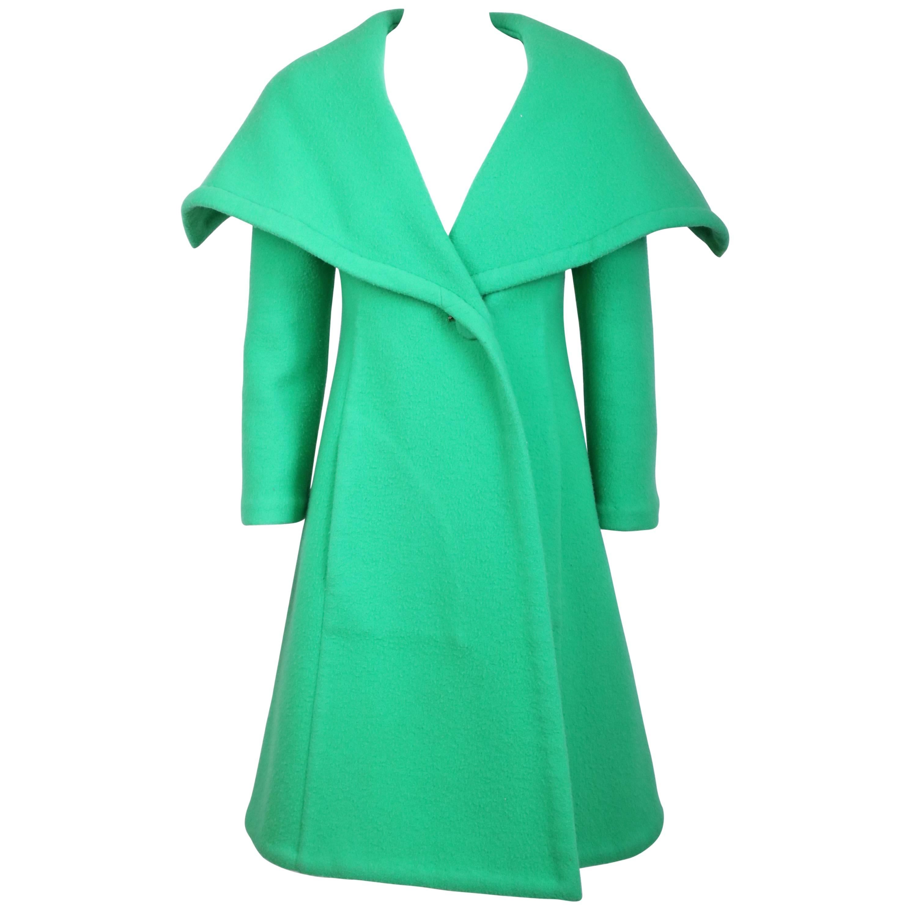 Pauline Trigere for Bonwit Teller Kelly Green Wool Coat w/Oversized Collar