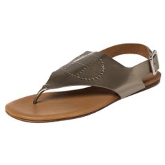 Hermès Grey Patent Leather Kola Thong Flat Slingback Sandals Size 38