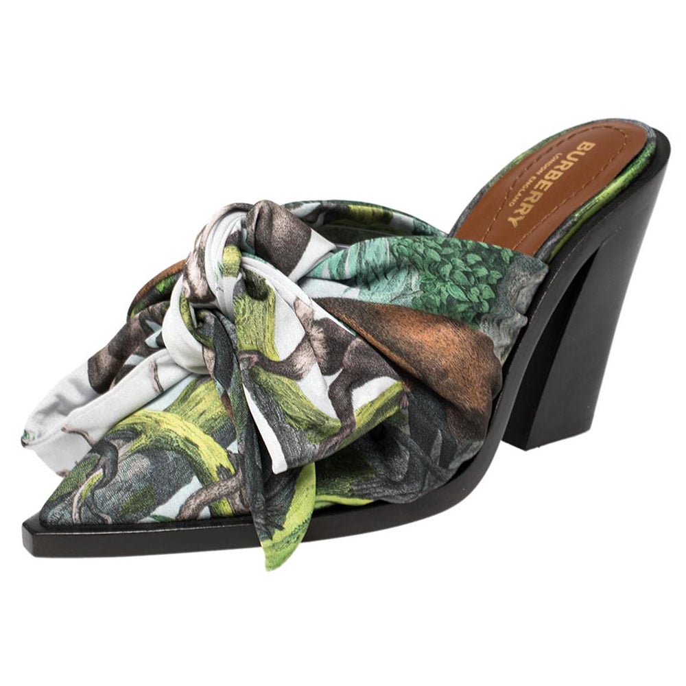 Burberry Multicolor Satin Tillington Mule Sandals Size 39 For Sale