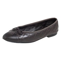 Chanel Brown Quilted Leather CC Bow Cap Toe Ballet Flats Size 37.5