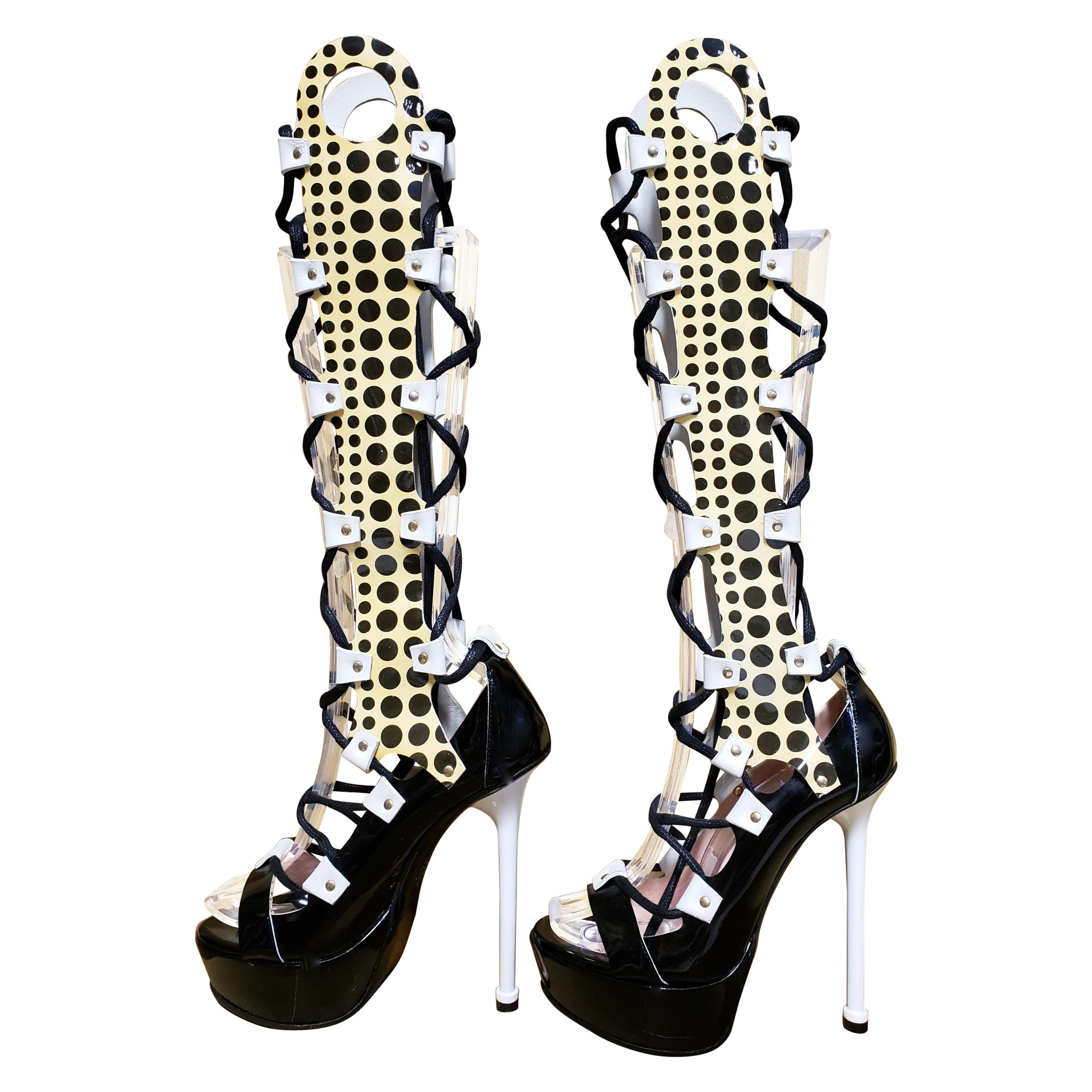 Resort 2011 NEW VERSACE LACE UP PATENT LEATHER PLATFORM SANDAL BOOTS 36 - 6 For Sale
