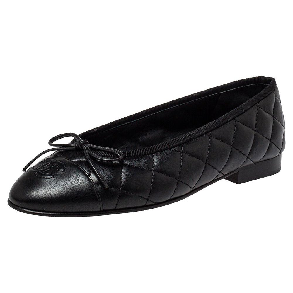 Chanel Black Quilted Leather CC Bow Ballet Flats Size 35.5 at 1stDibs