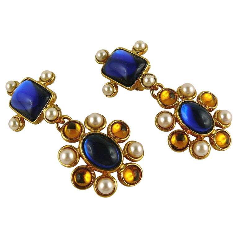 Yves Saint Laurent YSL Boucles d'oreilles pendantes vintage en fausses  perles bleues et orange En vente sur 1stDibs