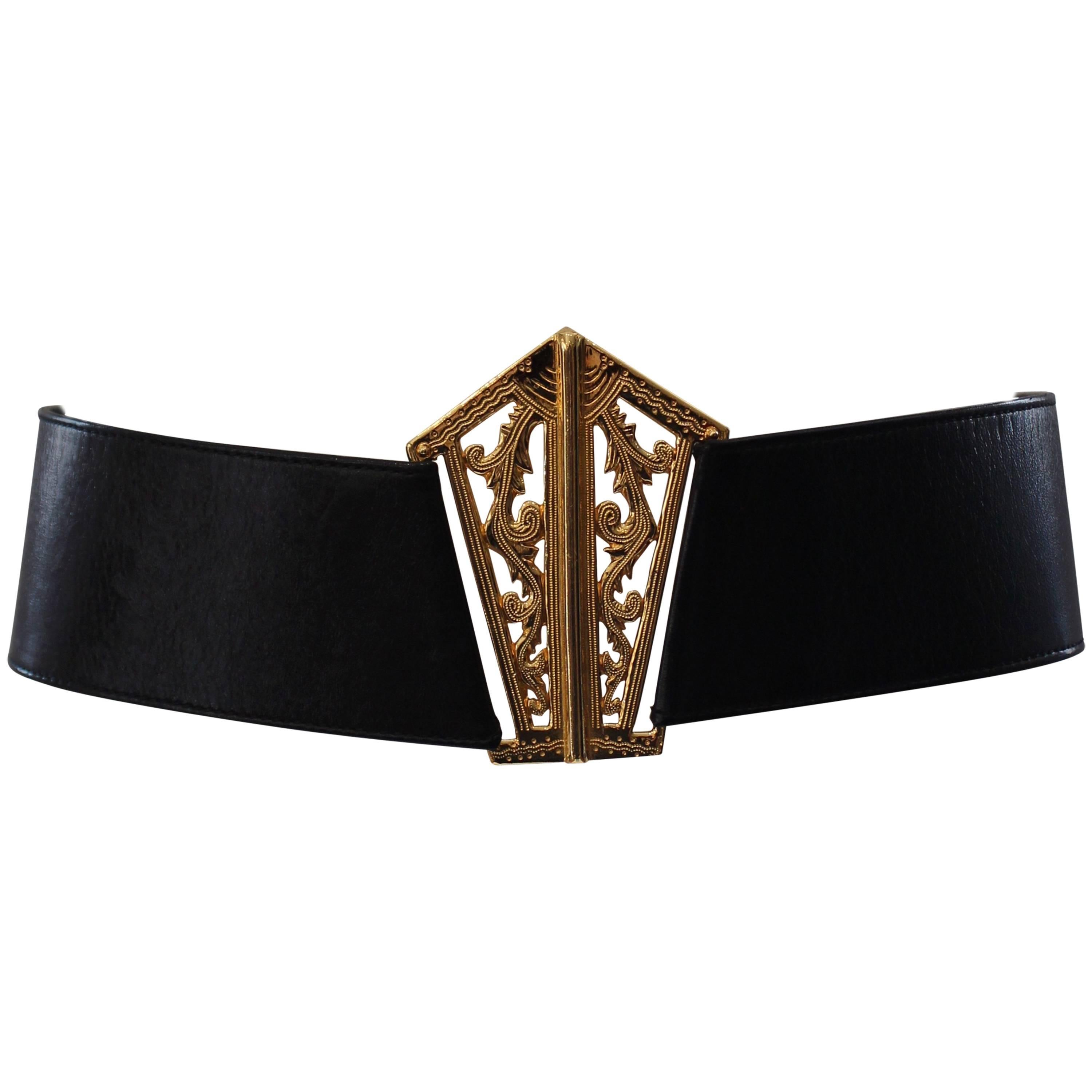 1980s Chanel Gold and Leather Belt 