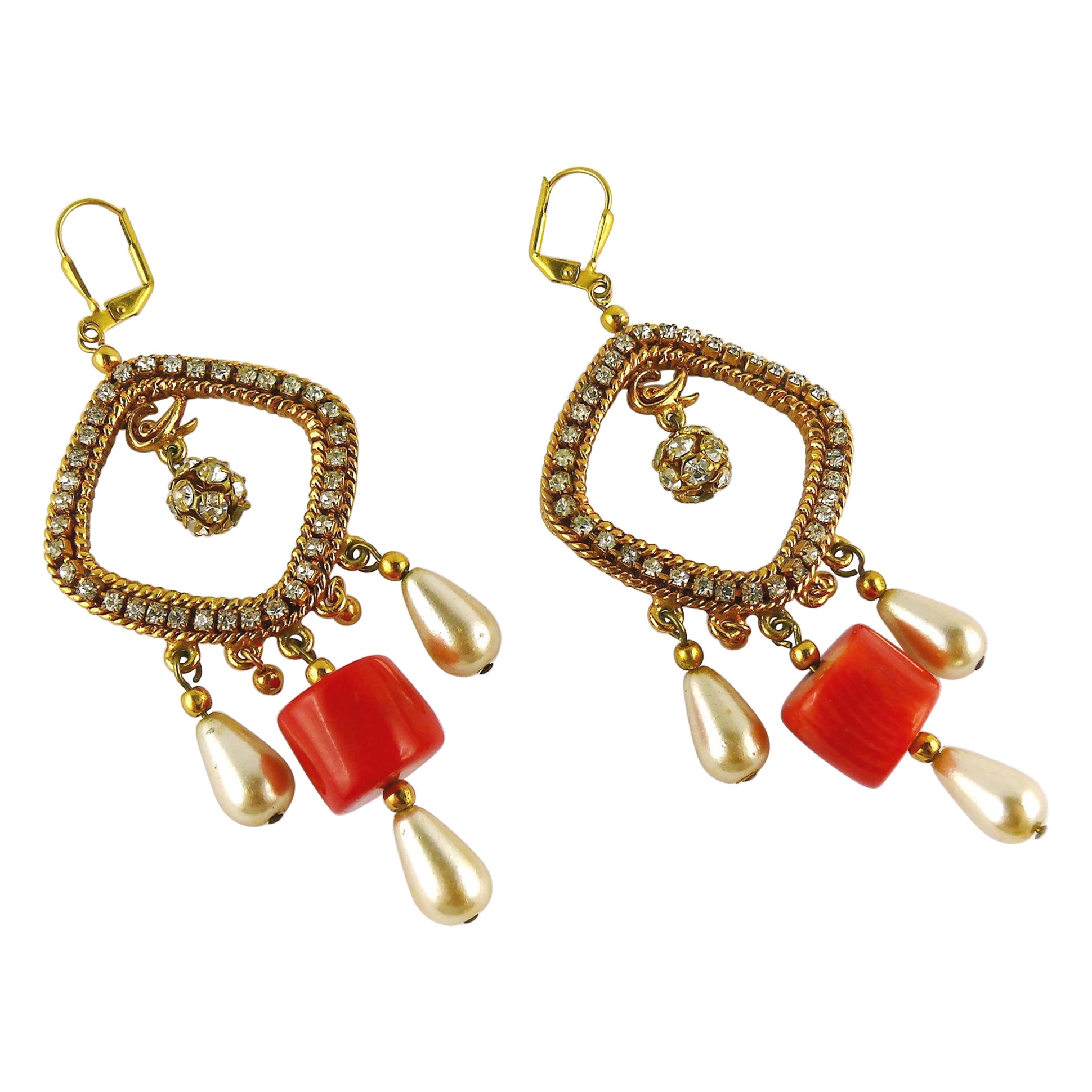 Christian Lacroix Vintage-Ohrringe mit Juwelen besetzt im Angebot