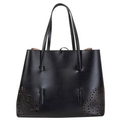 ALAIA MINA 32 LASER CUT Tragetasche aus schwarzem Leder