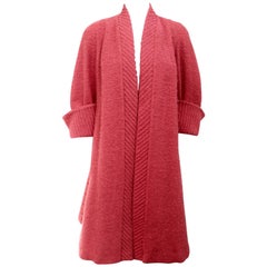 manteau trapèze en laine rose saumon des années 1950