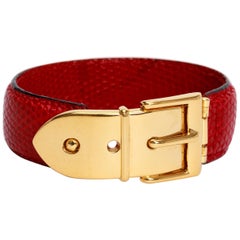 Gucci des années 1990  Bracelet en or en forme de lézard rouge