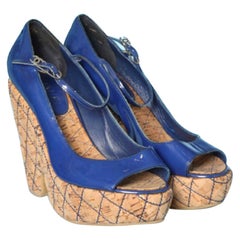 Platform sandal in cork and blue patent leather Chanel 
