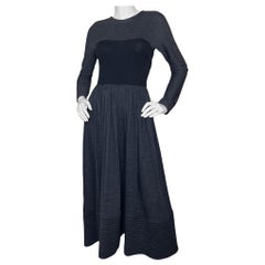 Geoffrey Beene - Robe en jersey grise à manches longues avec corsage noir, taille S