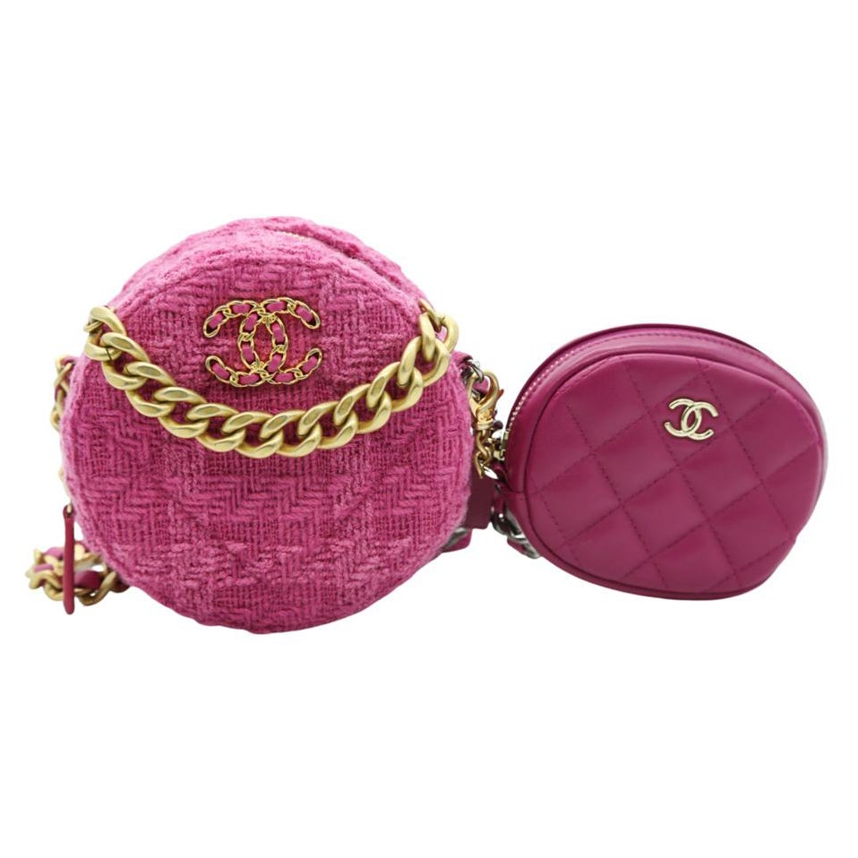 Chanel 21P Iridescent Ivory Calfskin Chanel 19 Round Clutch with