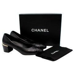 Chanel Schwarzes Leder Gesteppte Zehenkappe Blockabsatz Pumps