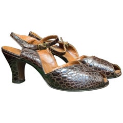 Vintage 1940s Dark Brown Alligator High Heels 