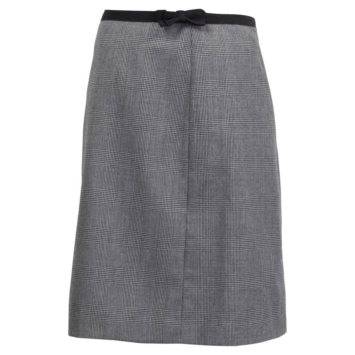 PRADA grey black wool HOUNDSTOOTH PLAID Skirt 40 S For Sale