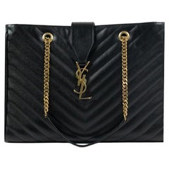 Monogramme Tote aus schwarzem Leder