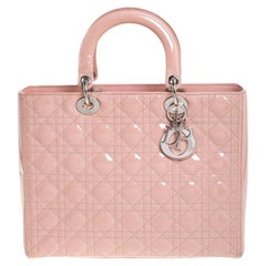 Dior Hellrosa Cannage Gestepptes Lackleder Große Lady Dior Tote