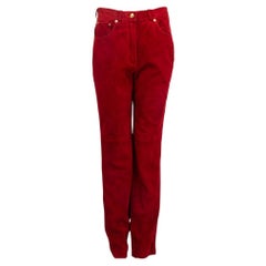 GUCCI - Pantalon taille haute en daim rouge taille 46, taille moyenne, ajusté et confortable