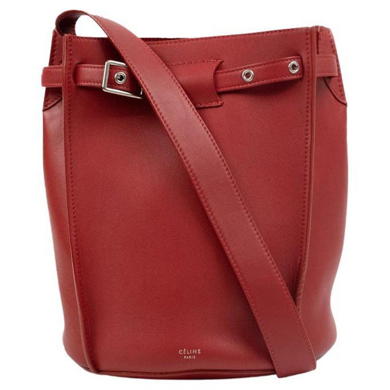 CÉLINE, sangle Shoulder bag in Red Leather at 1stDibs