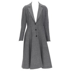 CHRISTIAN DIOR in lana grigia, vestibilità classica, blazer svasato, cappotto swing, abito FR42 L.