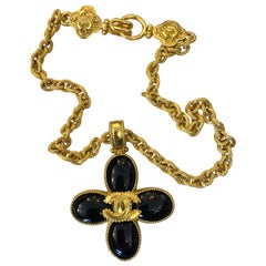 1990s Vintage CHANEL Black Clover Gold Toned CC Chain Necklace Onyx