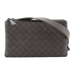 Messenger Intrecciato Nappa von Bottega Veneta mit drei Reißverschluss, klein