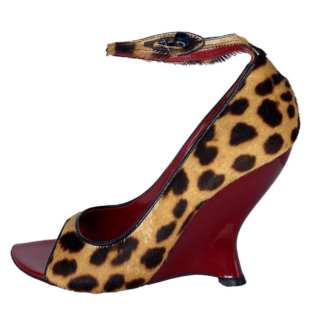 F/W 2004 Yves Saint Laurent by Tom Ford Leopard Ponyhaar 4,5" Keil mit Leopardenmuster