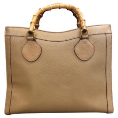 Gucci Vintage Beige Patent Leather Bamboo Princess Diana Tote Bag  ref.496811 - Joli Closet