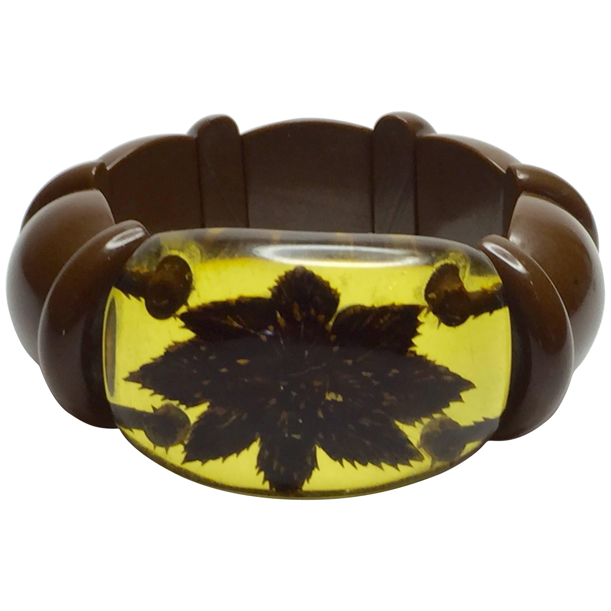 1930's ART DECO Reverse Carved and Painted Bakelite Stretch PANSY bracelet For Sale