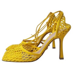  Bottega Veneta Stretch leather-trimmed mesh pumps 