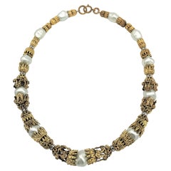 Vintage-Halskette im byzantinischen Stil von CHANEL mit Barockperlen, signiert, Buchstück.
