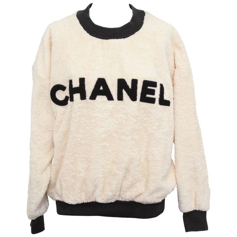 Vintage Chanel Sweat Shirt Sweater with Iconic CC at 1stDibs | vintage  chanel men's clothing, vintage chanel jumper, chanel sweater beige