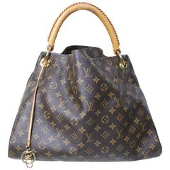Louis Vuitton Monogram Artsy Mm Shoulder Bag