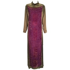 1990er Sylvia Heisel Olivgrüner Kaftan mit lila Seidenausbrenner-Overkleid