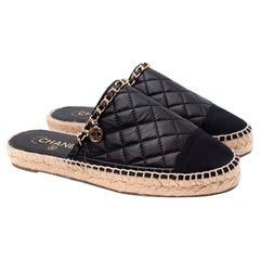 Chanel Chanel Schwarze Espadrilles aus gestepptem Lammfell und Wildleder mit Diamantbesatz und Zehenkappen