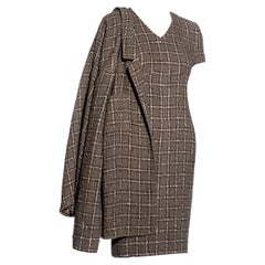 Ensemble robe et veste en laine bouclée taupe à carreaux, Chanel by Karl Lagerfeld, fw 1995