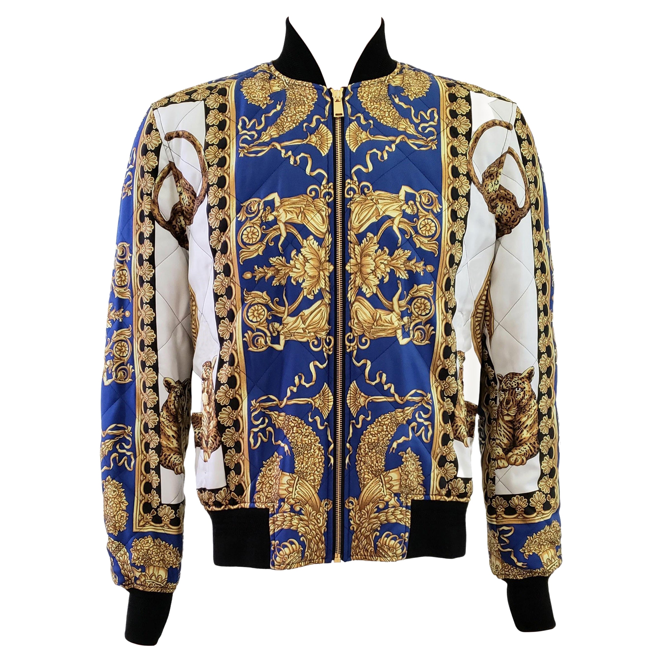 NEW VERSACE QUILTED SIKL BOMBER JACKET 2018 Spring COLLECTION For Sale