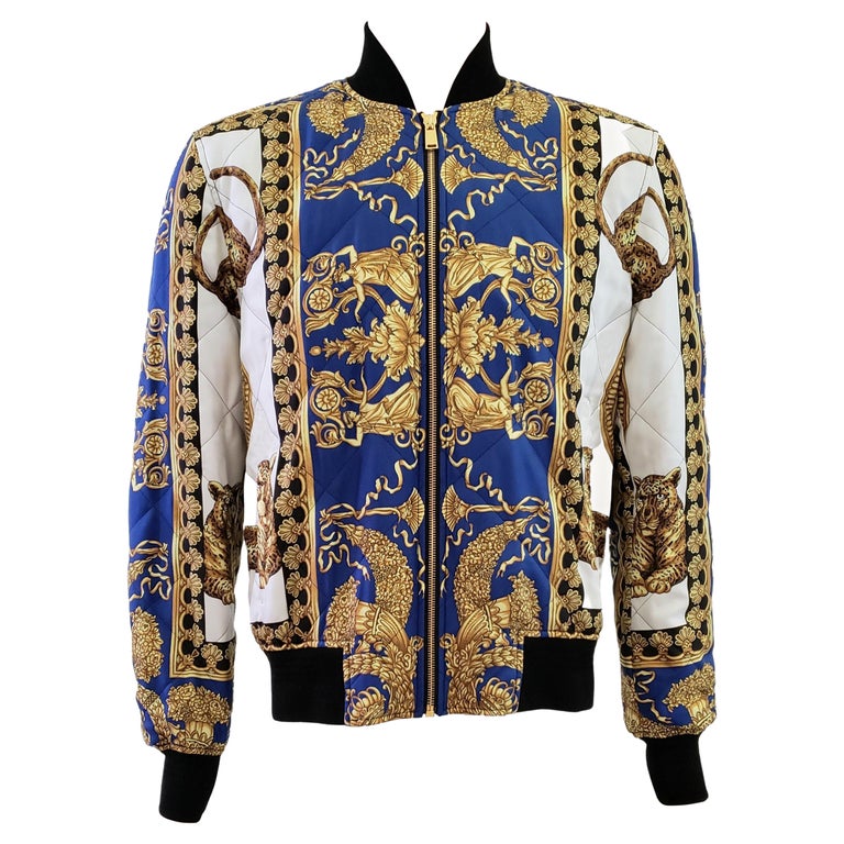 De Ziektecijfers interview NEW VERSACE QUILTED SIKL BOMBER JACKET 2018 Spring COLLECTION For Sale at  1stDibs