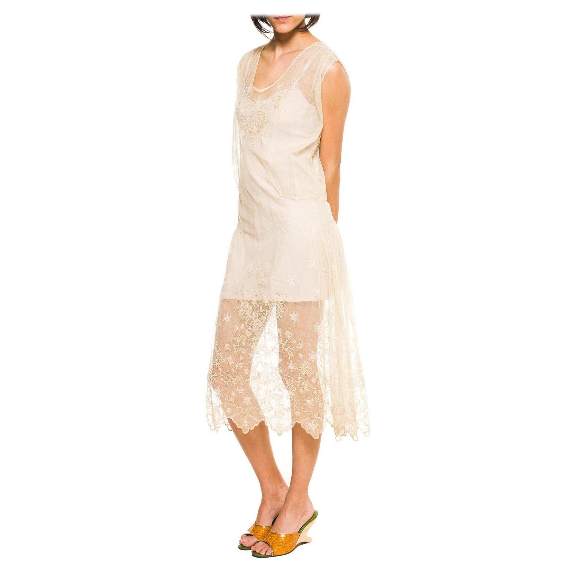 Handbesticktes Kleid aus elfenbeinfarbenem Baumwollnetz im Callot Soeurs-Stil aus den 1920er Jahren im Angebot