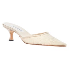 MANOLO BLAHNIK nudo, beige, con applicazioni floreali, punta di mulo con tacco medio EU38